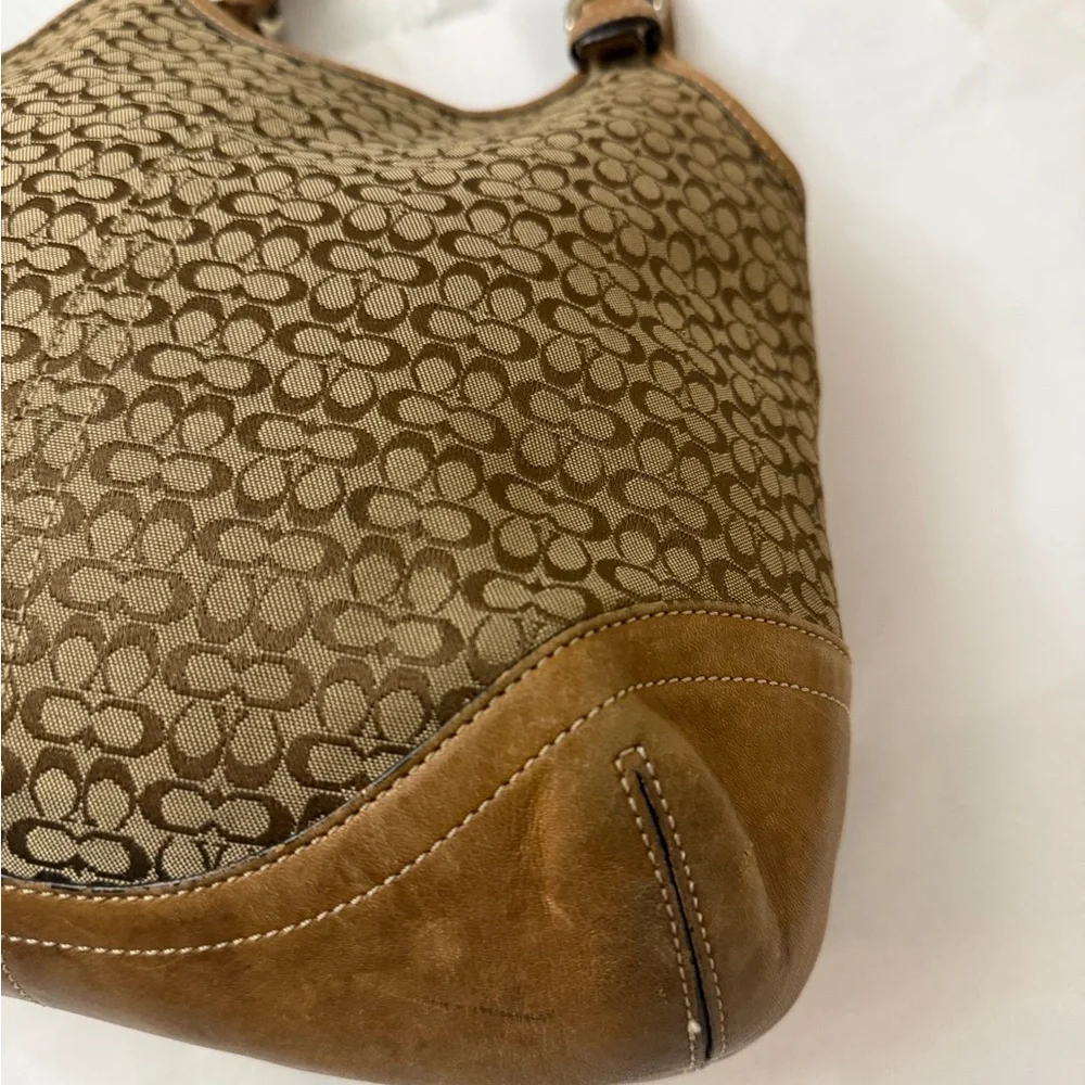 Coach Y2K Soho Mini-Signature Slim Hobo khaki doe brown #7025